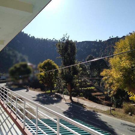 Hotel Vikram Palace Barkot Buitenkant foto