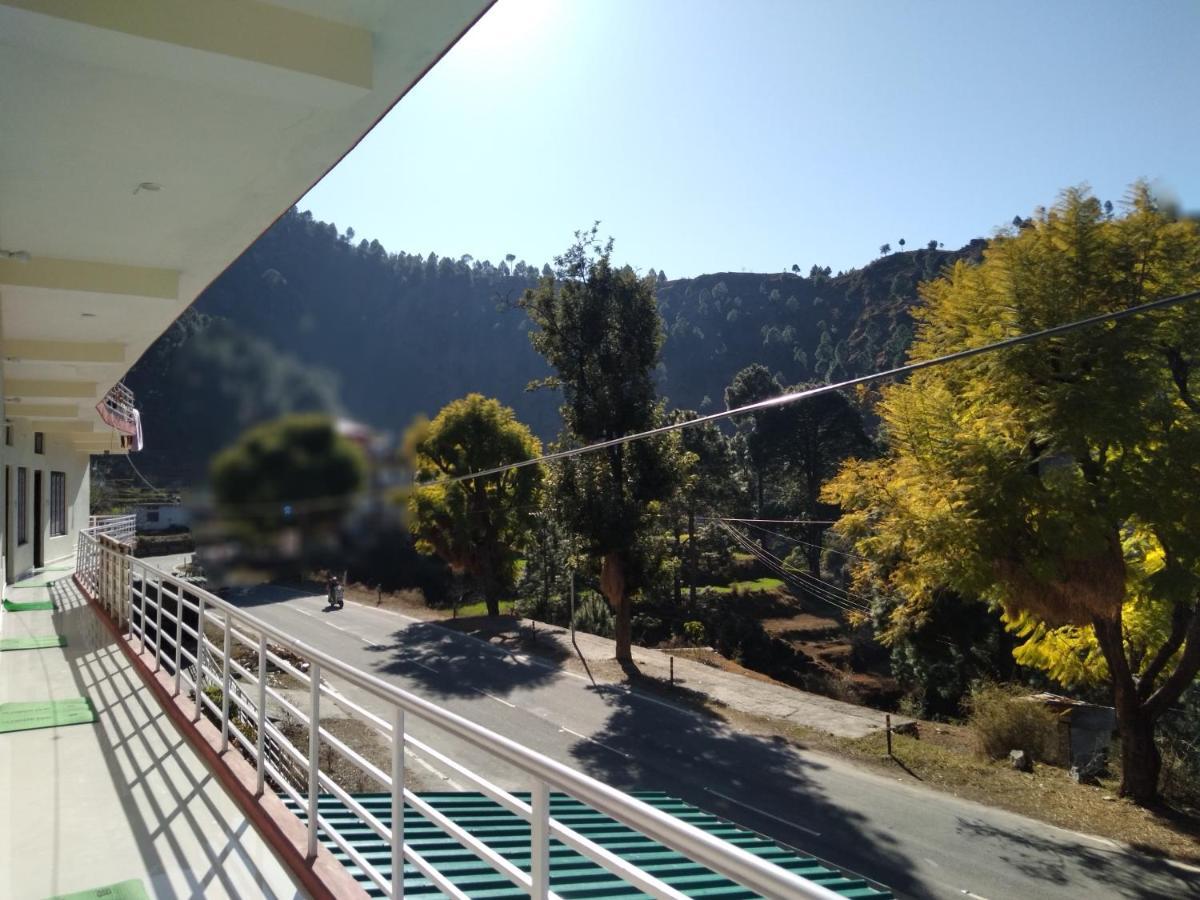 Hotel Vikram Palace Barkot Buitenkant foto