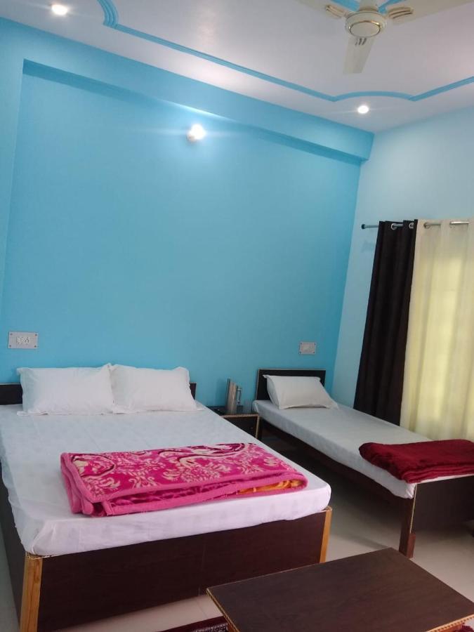 Hotel Vikram Palace Barkot Buitenkant foto